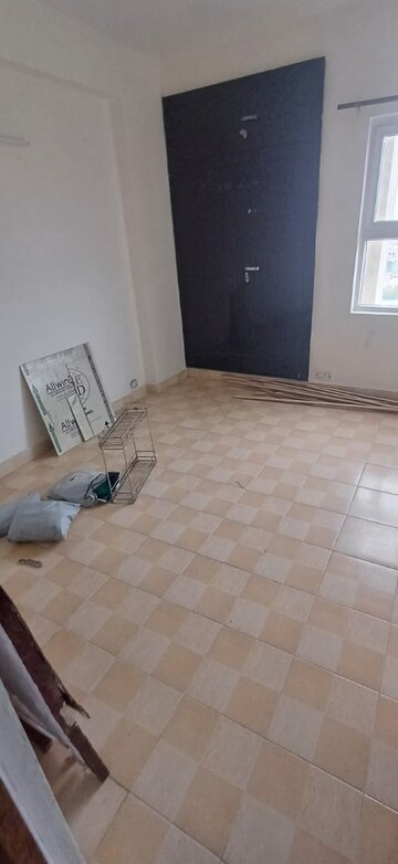 Bathroom in 3 BHK Apartment at BPTP Princess Park, Sector 86 – for Sale