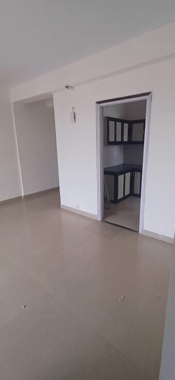 Room in 3 BHK Apartment at BPTP Princess Park, Sector 86 – for Sale