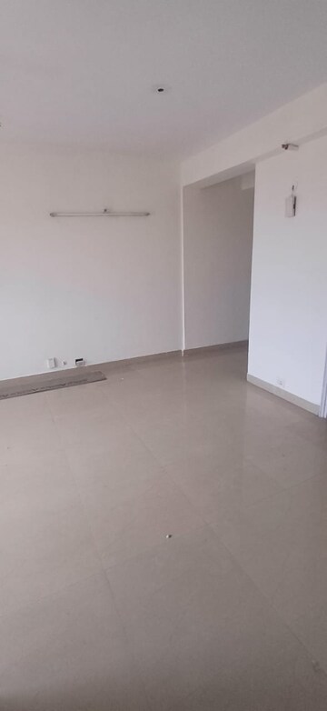 Room in 3 BHK Apartment at BPTP Princess Park, Sector 86 – for Sale