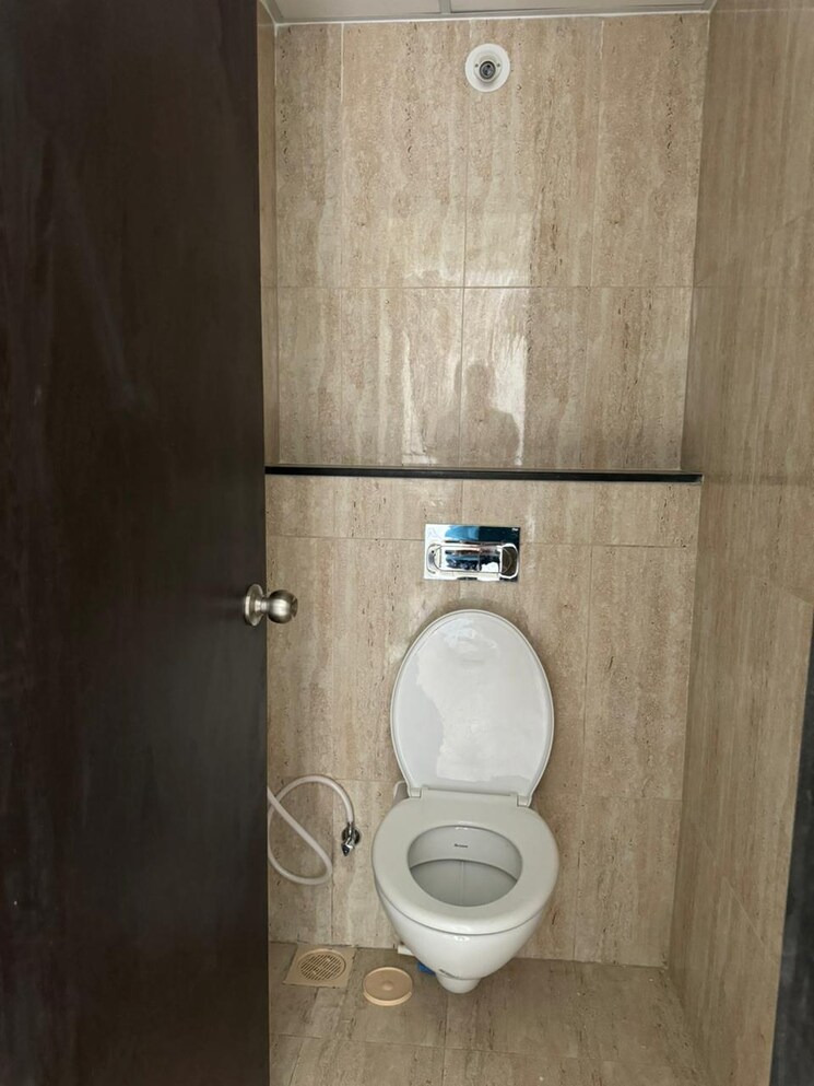 Bathroom, kolte-patil-life-republic-universe 1 Bedroom 444 Sq.Ft. Apartment In Hinjewadi Pune 7460441