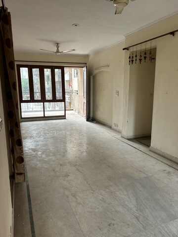 Room in 3 BHK Apartment at Khambhalia – for Sale