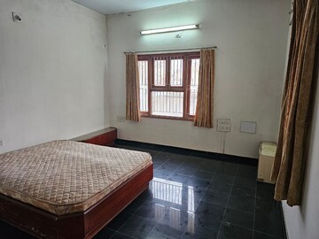 Bedroom in 4 BHK Villa at Nadoliya – for Sale
