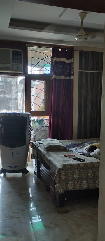 Room in 2 BHK Builder Floor at Vasundhara Sector 1 – for Sale