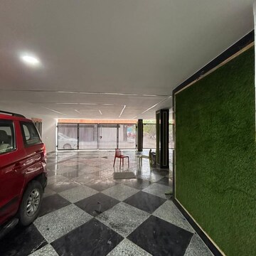 Parking in 4 BHK Builder Floor at Chattarpur – for Sale