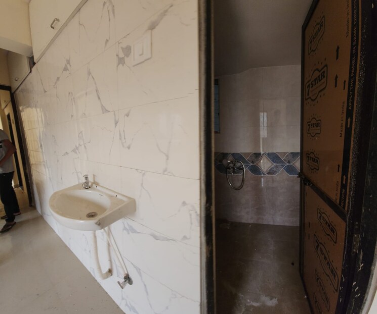 Bathroom, srushti-shri-rajendra-srushti 2 Bedroom 825 Sq.Ft. Apartment In Palghar Palghar 7460793