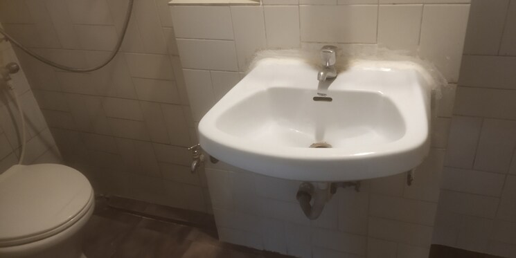 Attached Bathroom, ahura-daulat 1 Bedroom 400 Sq.Ft. Apartment In Sangamvadi Pune 7460820