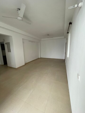 Room in 2.5 BHK Apartment at Vatika Seven Lamps, Sector 82 – for Sale
