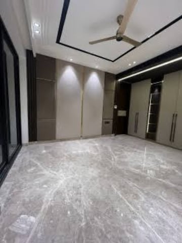 Room in 2 BHK Builder Floor at Mahavir Enclave – for Sale