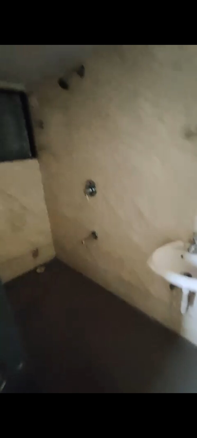 Bathroom, kshitija-shree-laxmi-residency 2 Bedroom 700 Sq.Ft. Apartment In Byculla West Mumbai 7461333