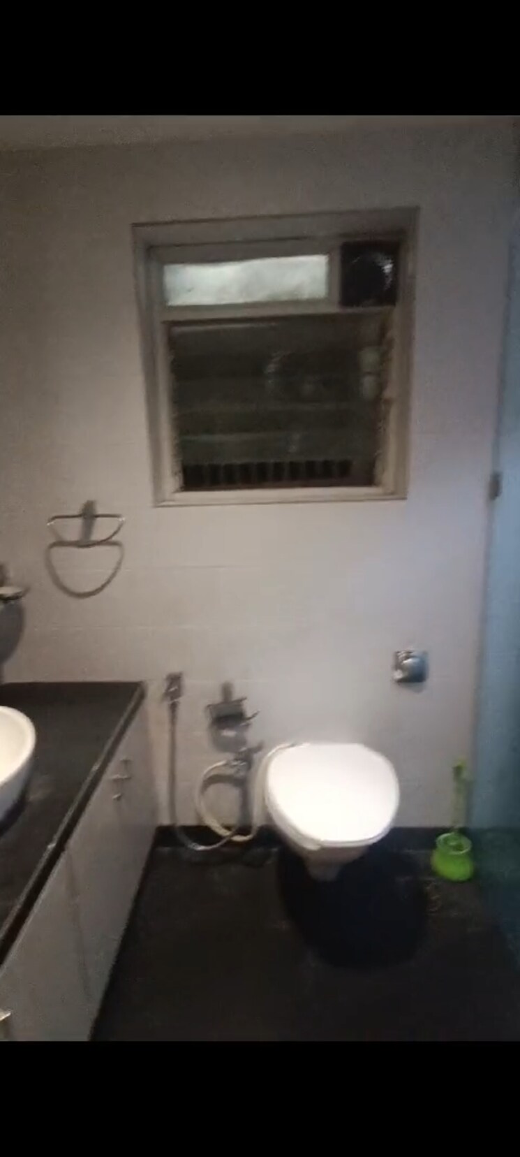 Bathroom, dosti-flamingos 3 Bedroom 1050 Sq.Ft. Apartment In Parel Mumbai 7461539