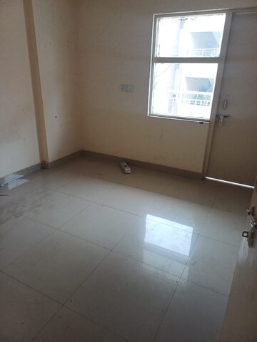 Room in 3 BHK Apartment at Adore Happy Homes Exclusive, Sector 86 – for Sale