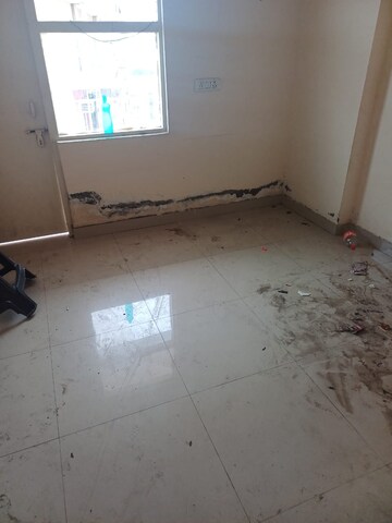 Room in 3 BHK Apartment at Adore Happy Homes Exclusive, Sector 86 – for Sale