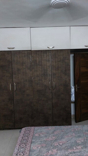 Furnished Amenities in 1 BHK Apartment at Gundecha Sunflower, Kandivali East – for Sale