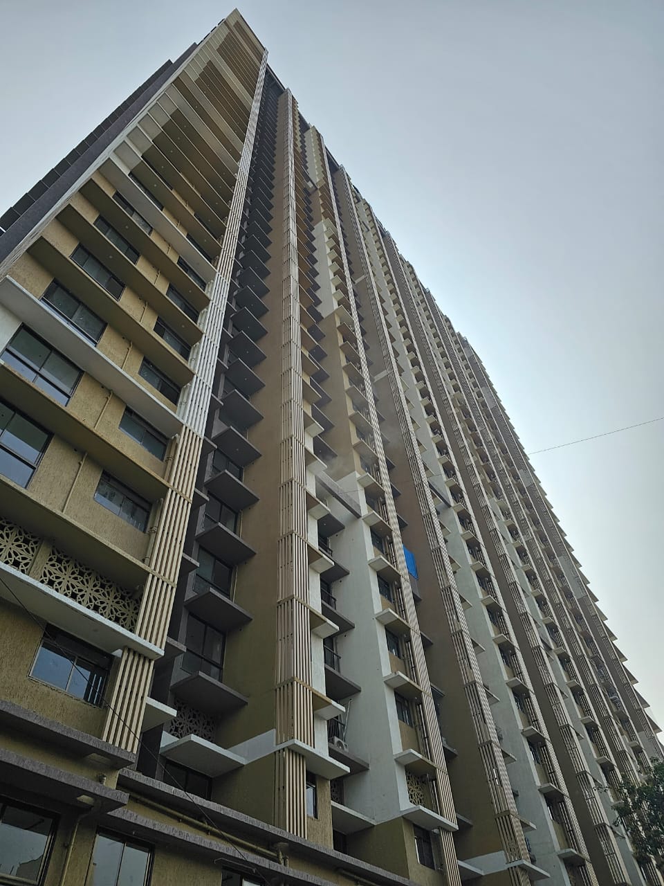 2 BHK Apartment For Resale in Romell Allure Borivali East Mumbai  7461901