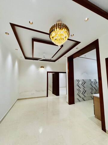Room in 3 BHK Builder Floor at Green Fields Colony – for Sale