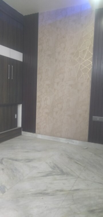 Room in 3 BHK Builder Floor at West Delhi – for Sale