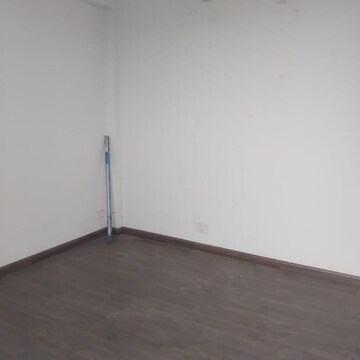 Room in 3 BHK Apartment at BPTP Parkland Pride Phase 2, Sector 77 – for Sale