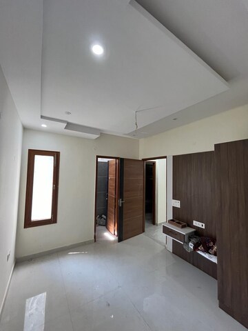 Room in 3 BHK Independent House at Gms Road – for Sale