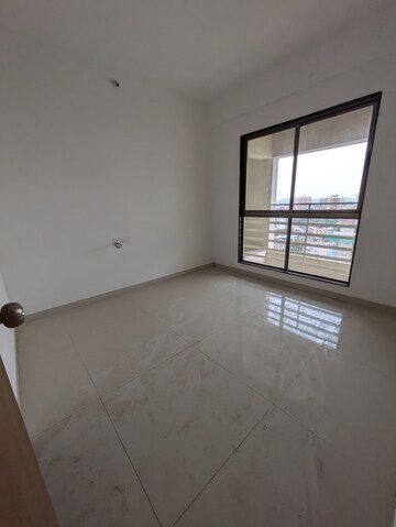 Room in 3 BHK Apartment at Vikas Ritz, Khadakpada – for Sale