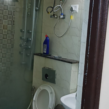 Bathroom in 1.5 BHK Apartment at KW Srishti Phase II, Raj Nagar Extension – for Rent