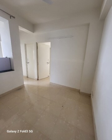 Room in 2 BHK Apartment at Conscient Habitat, Sector 99a – for Sale