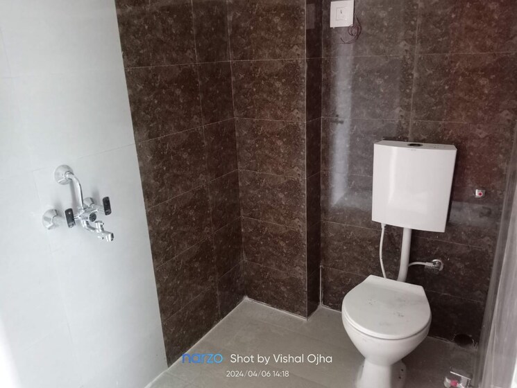 Bathroom, runwal-nagar-chs 2 Bedroom 1200 Sq.Ft. Apartment In Runwal Nagar Thane 7460654
