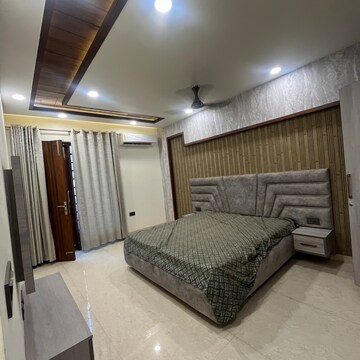 Room in 4 BHK Builder Floor at Puri Aman Vilas, Sector 89 – for Sale