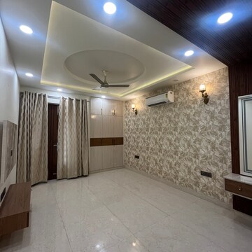 Room in 4 BHK Builder Floor at Puri Aman Vilas, Sector 89 – for Sale