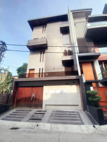Kitchen in 4 BHK Penthouse at BPTP Parklands, Sector 76 – for Sale