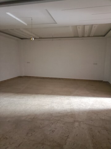 Room in 4 BHK Builder Floor at Sector 13 – for Sale