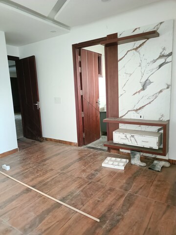 Room in 4 BHK Builder Floor at Sector 13 – for Sale
