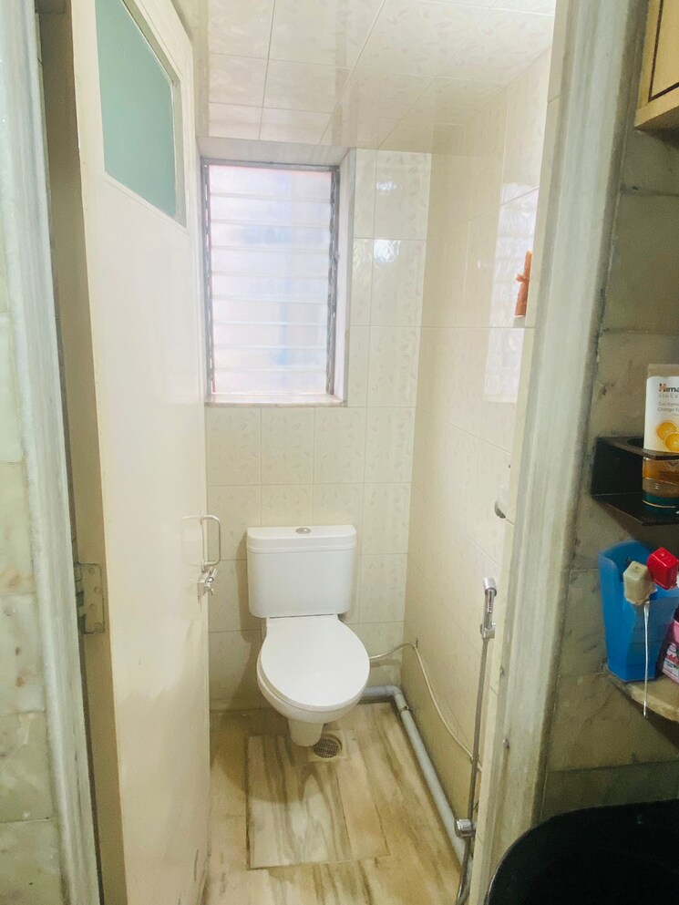 Bathroom, patel-park-society 2 Bedroom 725 Sq.Ft. Apartment In Santacruz East Mumbai 7463820