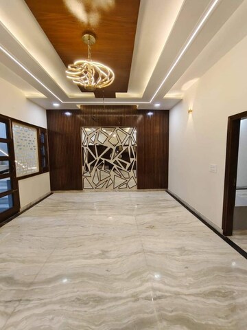 Room in 5 BHK Independent House at Sector 125 – for Sale