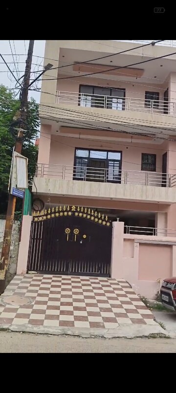 6+ BHK Independent House – Exterior View View at Gomti Nagar - for Sale
