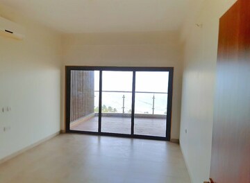 Room in 2 BHK Apartment at Dona Paula – for Sale