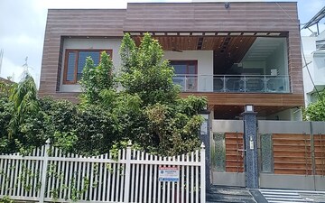 6+ BHK Villa For Sale in Gomti Nagar