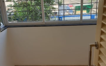 2.5 BHK Apartment For Sale in Gamdevi