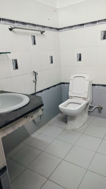 Bathroom in 4 BHK Independent House at Jubilee Hills – for Sale