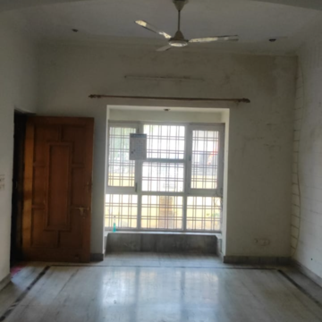 Room in 4 BHK Independent House at JakhaN-Rajpur Road – for Sale