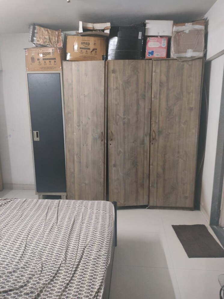 Bedroom, madhuvan-chs-andheri 3 Bedroom 1000 Sq.Ft. Apartment In Andheri West Mumbai 7465131