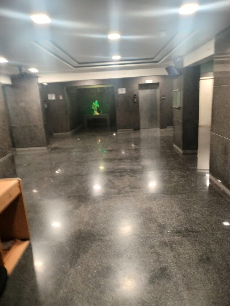  Parking, madhuvan-chs-andheri 3 Bedroom 1000 Sq.Ft. Apartment In Andheri West Mumbai 7465131