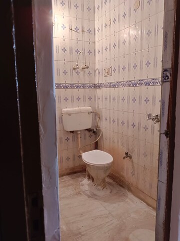 Bathroom in 1 BHK Builder Floor at Lajpat Nagar – for Rent
