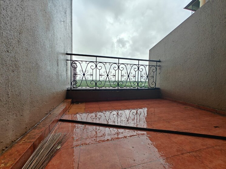 Balcony, sea-home 3 Bedroom 1900 Sq.Ft. Apartment In Nerul Navi Mumbai 7465436