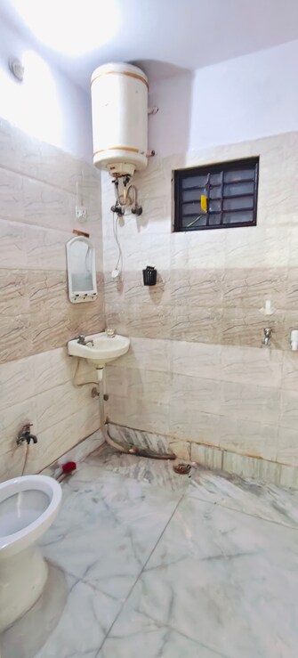 2 BHK Builder Floor For Rent in Mayur Vihar Phase 1 Delhi  7465444