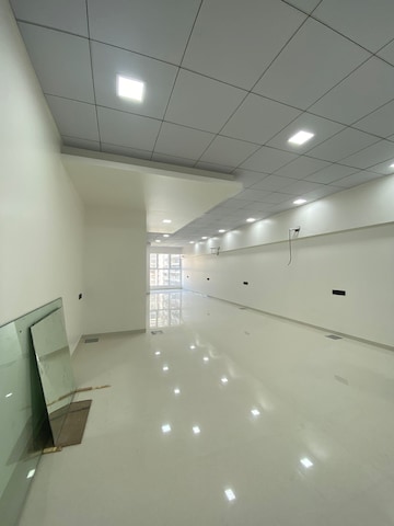 Commercial Showroom 2500 Sq.Ft. For Rent in Malad West Mumbai  7465511