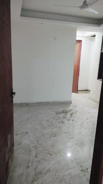 Room in 1.5 BHK Builder Floor at Chattarpur – for Sale