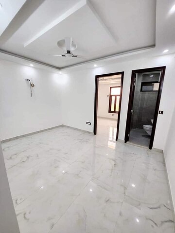 Room in 3 BHK Builder Floor at Chattarpur – for Sale