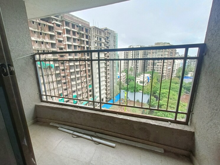 Balcony, elite-the-crown 3 Bedroom 925 Sq.Ft. Apartment In Tilak Nagar Mumbai 7465932