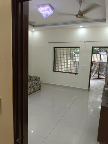 Room in 1 BHK Builder Floor at Lajpat Nagar – for Rent