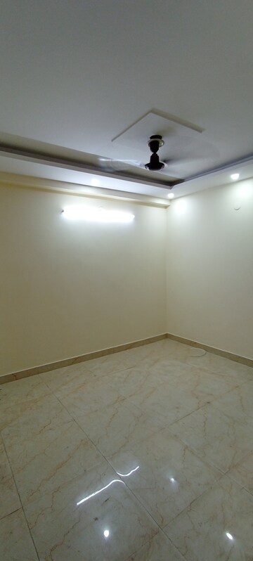 Building Lobby in 2 BHK Builder Floor at Sector 37 – for Sale